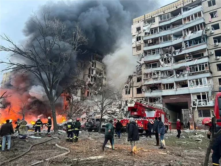 Обстріл житлового будинку в Дніпрі