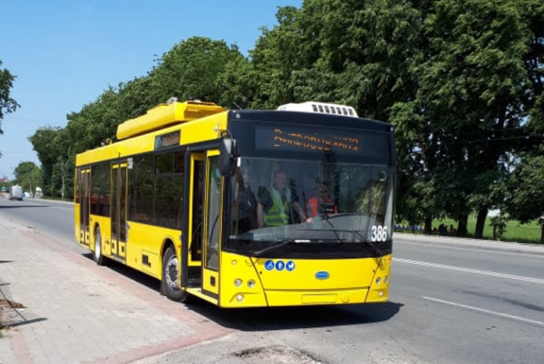 Як дістатися до Роші на 8 тролейбусі у Чернівцях