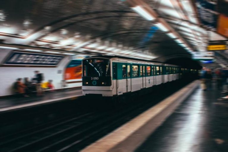 Як Шанхай створив найбільше метро у світі