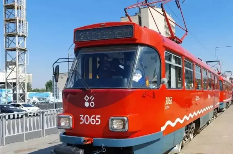 Трамвай 5 Дніпро