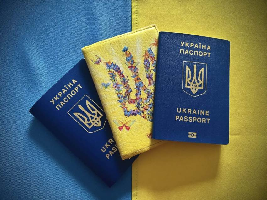 Другий закордонний паспорт у 2026 році – покроковий гід для дорослих