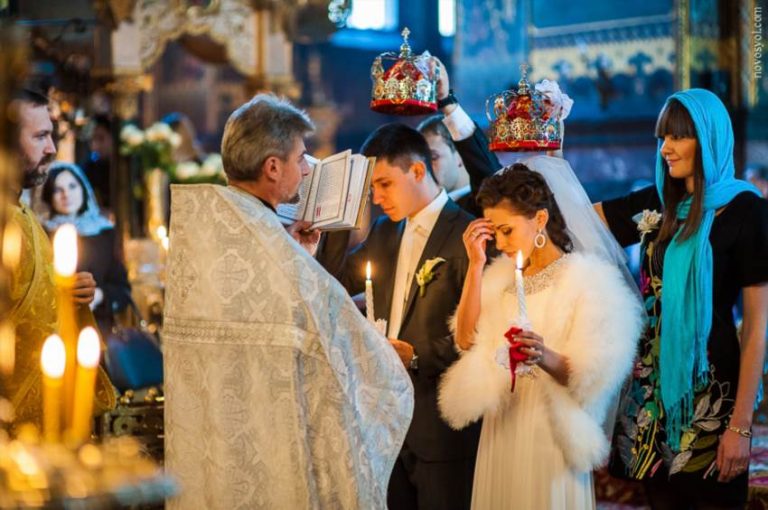 Вінчання в суботу - заборона чи звичайний робочий момент для храму
