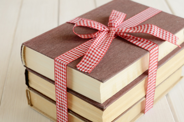Як обрати книгу в подарунок