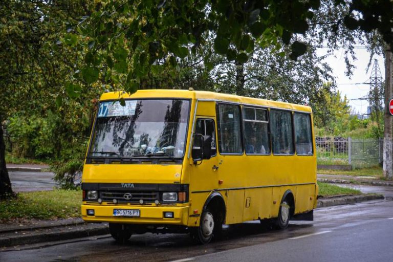 Розклад руху автобусів Львів 2026 року і як ним користуватися без стресу