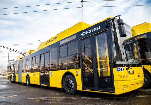 Тролейбус 4 у Києві особливості маршруту та багаторічна історія