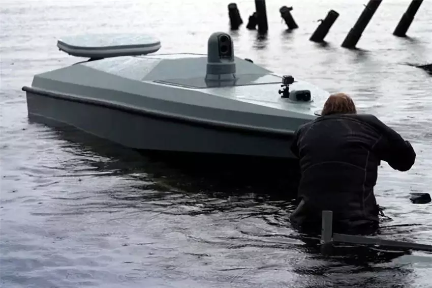 Ураження російського катера, радіолокаційної станції і складу БК в одному тактичному епізоді