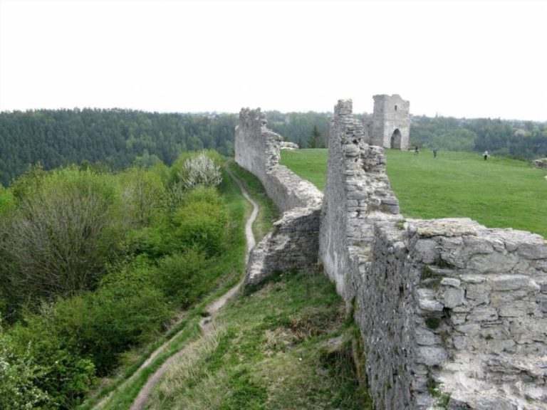 Таємниці Кременецького замку і гори Бона