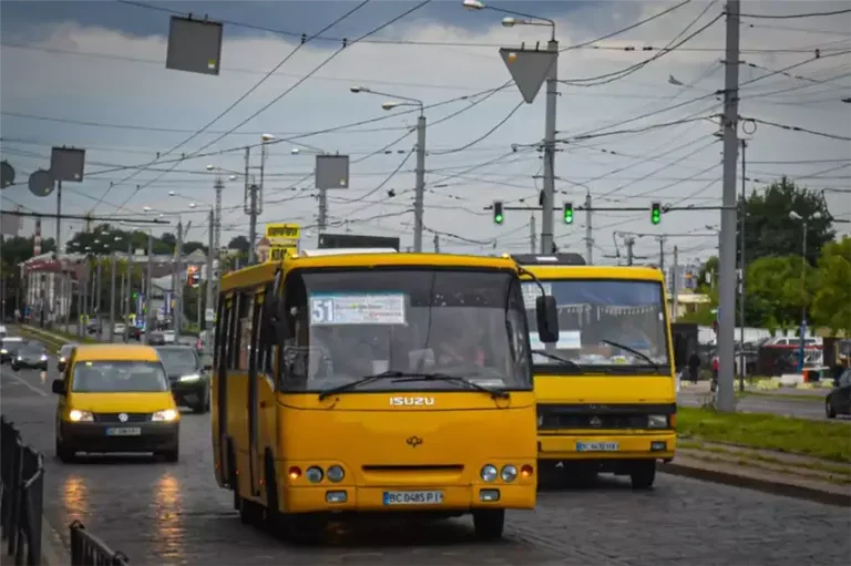 Маршрут №10 у Львові докладний гід для щоденних поїздок