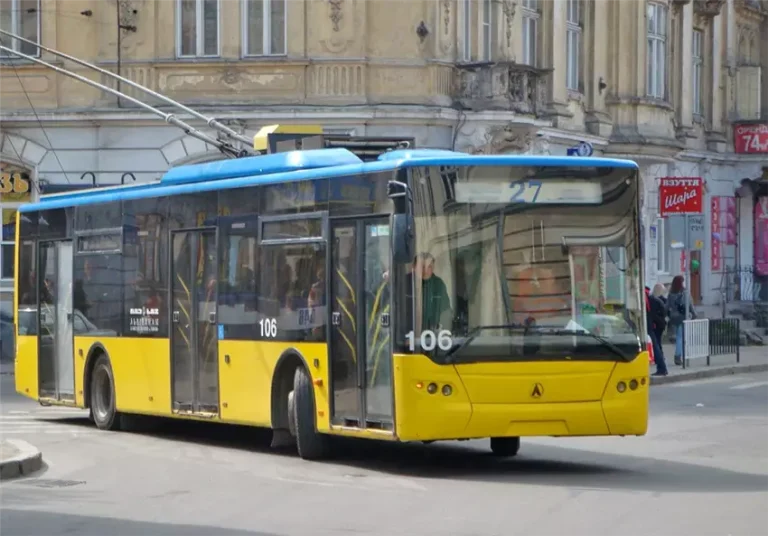 Маршрут 27 тролейбуса у Львові без прикрас
