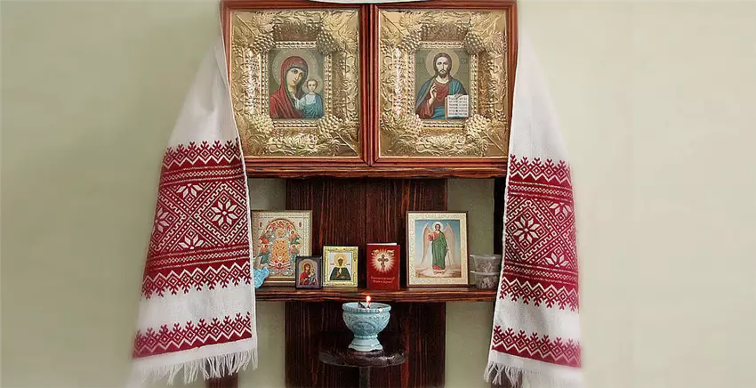Як правильно вішати весільні ікони