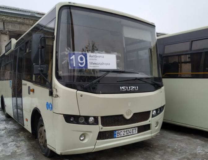 Маршрут автобуса 19 у Києві без прикрас та рекламних обіцянок