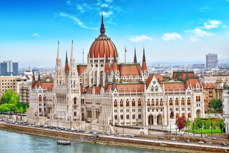 Будапешт столиця де історія зустрічається з термальними водами